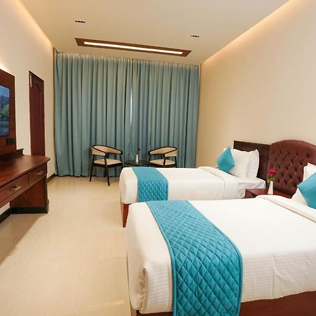 Blue Castle Hotel Thiruvananthapuram Kültér fotó